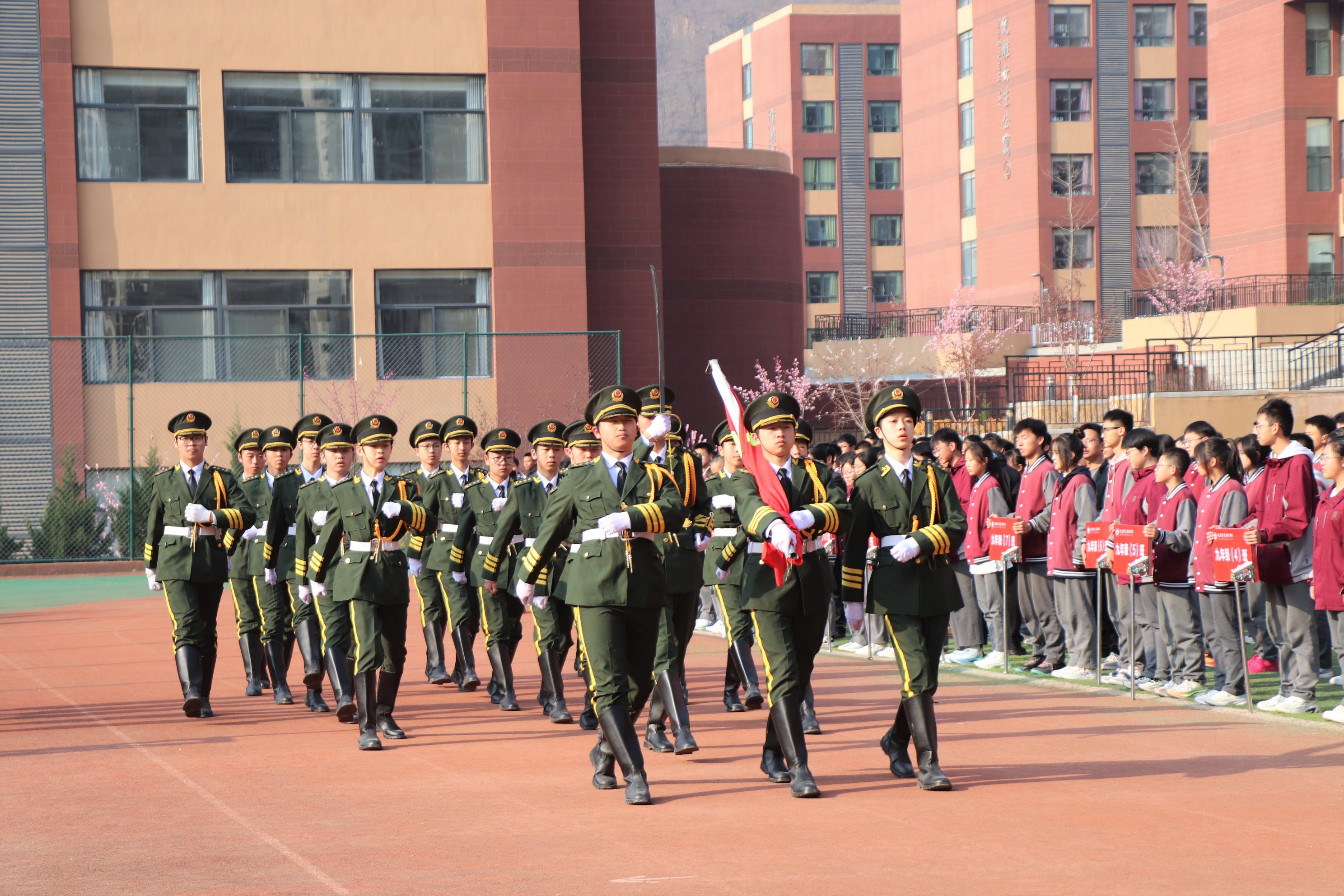 升旗儀式 | 營造清潔環(huán)境，共建美麗校園